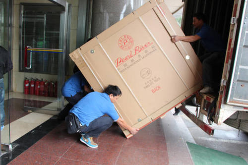 工业园区钢琴贵重工艺品无忧运